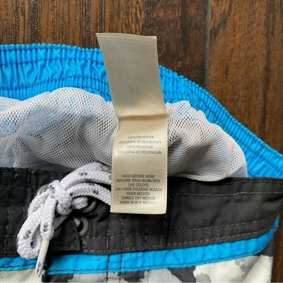 OshKosh B’gosh Swim Trunks - Picture 8 of 8